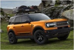 A 2021 Ford Bronco Sport with roof luggage.